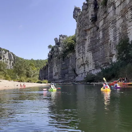 بيت للعطل Les Eaux Claires